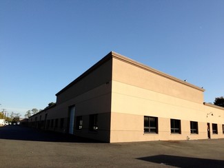 More details for 41 Heisser Ln, Farmingdale, NY - Industrial for Rent