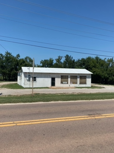 211 E Fir St, Perry, OK for sale - Building Photo - Image 1 of 1