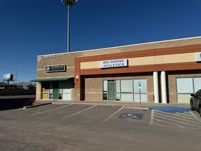 1060 Doniphan Park Cir, El Paso, TX to rent Building Photo- Image 1 of 1