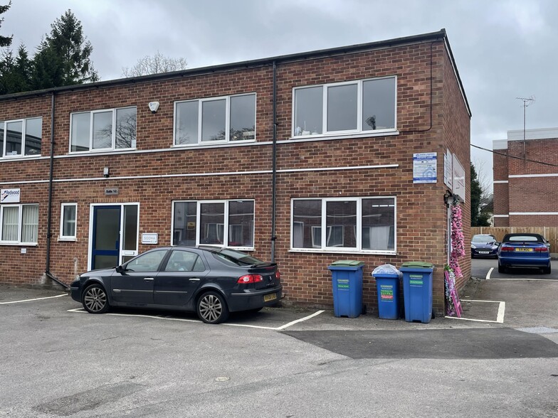55 Fleet Rd, Fleet to rent - Primary Photo - Image 1 of 3