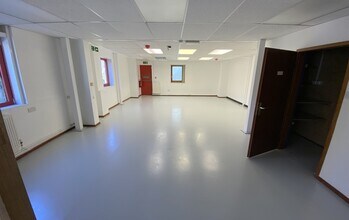 10-11 Caxton Ct, St Albans to rent Interior Photo- Image 2 of 5
