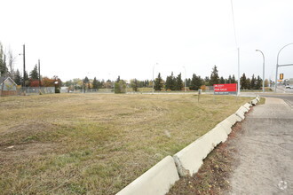 10704 Groat Rd NW, Edmonton, AB for sale Primary Photo- Image 1 of 4