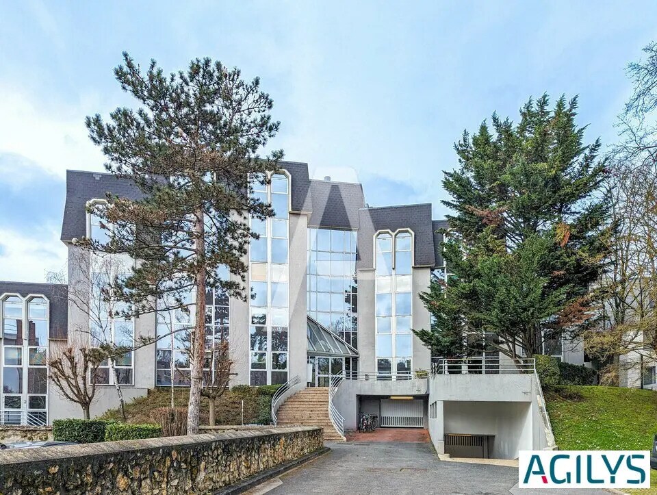 Location Bureaux 200 m² - Photo 1