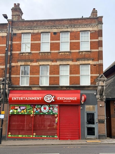 11 Aldermans Hill, London to rent - Building Photo - Image 2 of 6