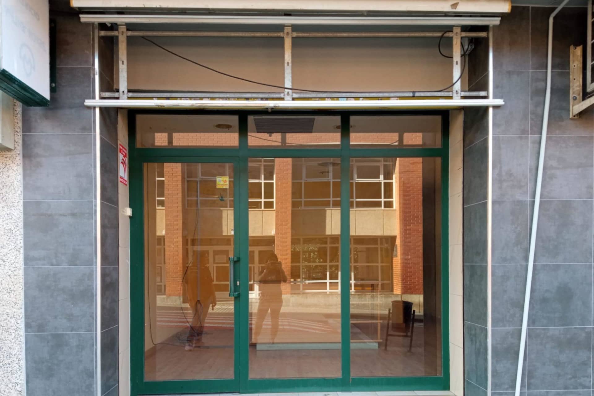 Retail in Sant Andreu de la Barca, Barcelona to rent Interior Photo- Image 1 of 6