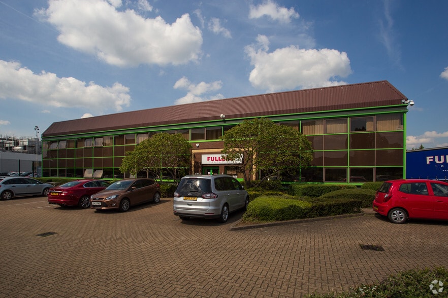 551 Fairlie Rd, Slough for sale - Primary Photo - Image 1 of 1