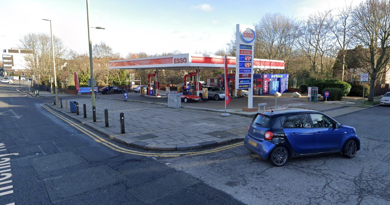 872 Finchley Rd, London for sale Building Photo- Image 1 of 1