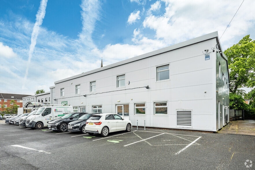 Meanygate, Preston to rent - Building Photo - Image 2 of 5