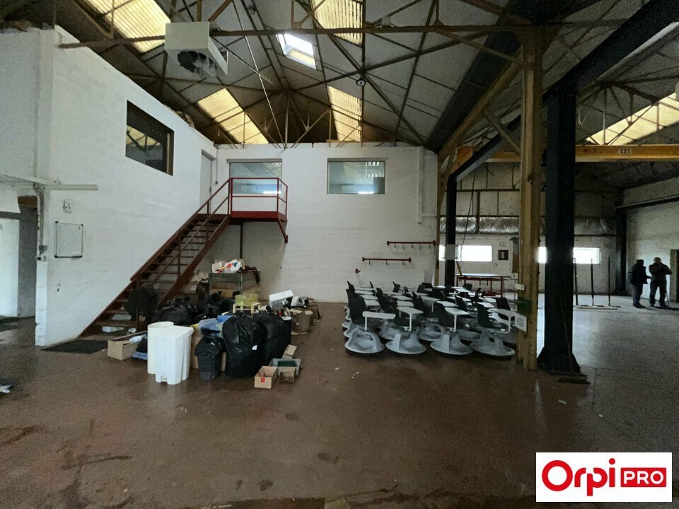 Light Industrial in SAINT-SYMPHORIEN-D'OZON to rent Building Photo- Image 1 of 19