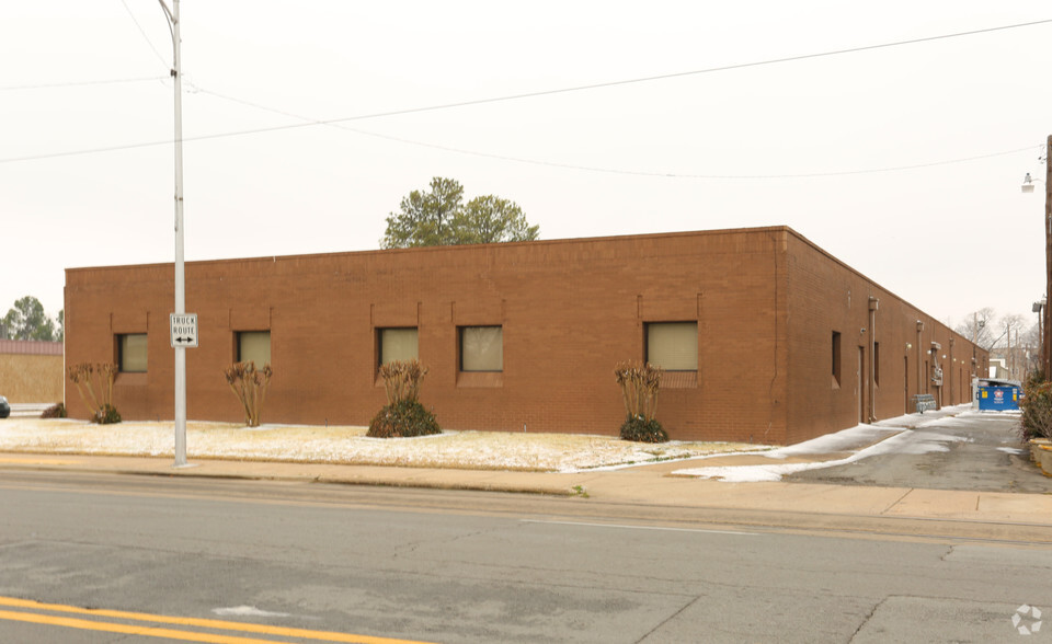 201 W Broadway St, North Little Rock, AR for rent - Building Photo - Image 2 of 15