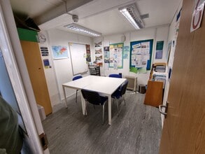 75 Chase Rd, London to rent Interior Photo- Image 2 of 3