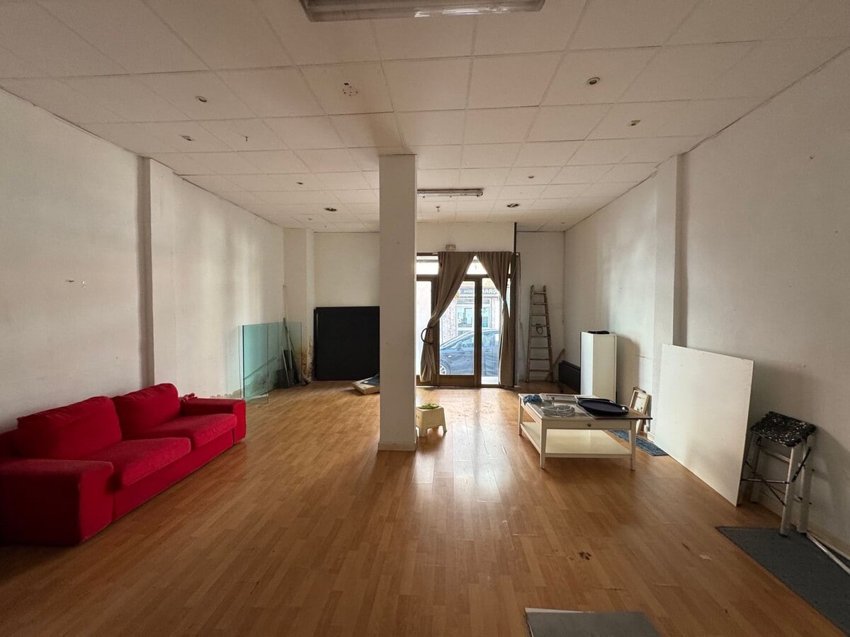 Madrid, MAD 28038 - Unit 1 - - Interior Photo - Image 1 of 9