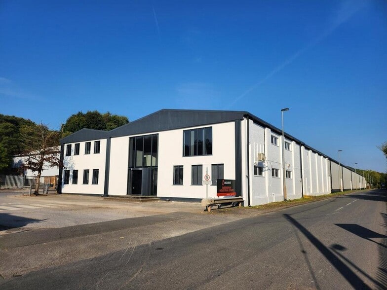 Longbridge Hayes Rd, Stoke On Trent to rent - Building Photo - Image 2 of 19