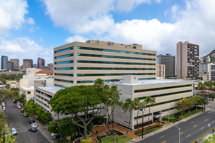 1100 Ward Ave, Honolulu, HI for rent - Primary Photo - Image 1 of 8