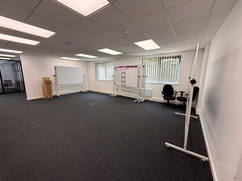 St Georges Park, Kirkham to rent - Building Photo - Image 3 of 11