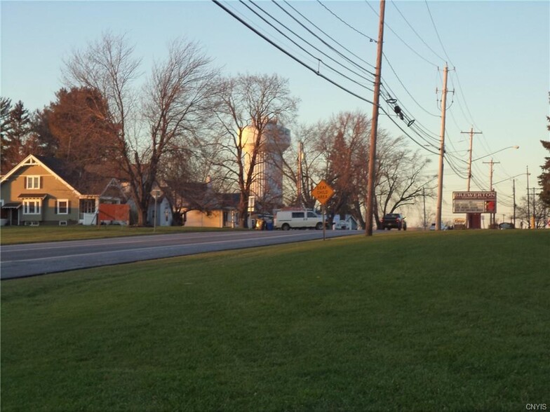 5472 Miller Rd, Brewerton, NY for sale - Building Photo - Image 3 of 19