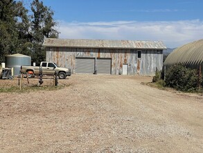 913 Shell Road Rd, Santa Paula, CA for rent Building Photo- Image 1 of 10