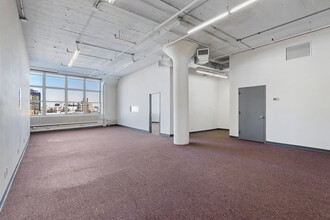 37-18 Northern Blvd, Long Island City, NY for rent Interior Photo- Image 2 of 8