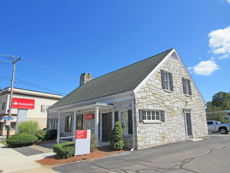 818 Washington St, Holliston, MA for rent - Primary Photo - Image 1 of 4