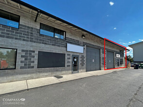 20585 N Brinson Blvd, Bend, OR for rent Building Photo- Image 1 of 7