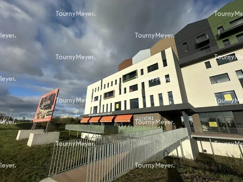 Office in Rezé to rent - Building Photo - Image 1 of 4