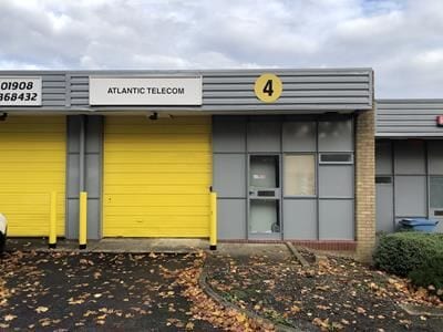 Mount Ave, Milton Keynes to rent - Building Photo - Image 3 of 4