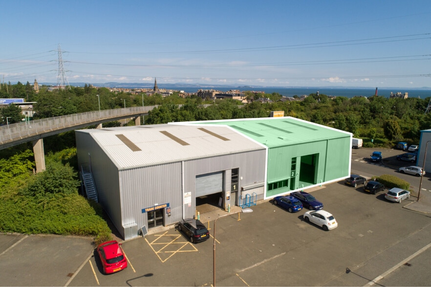 2 Sir Harry Lauder Rd, Edinburgh to rent - Building Photo - Image 2 of 6