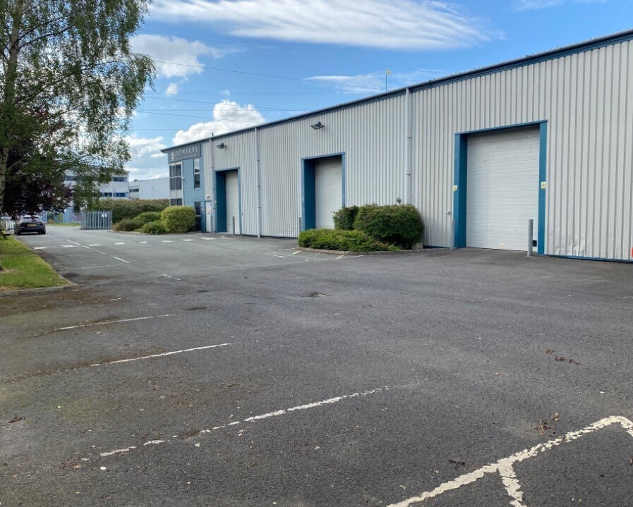 Marshfield, Crewe for sale Primary Photo- Image 1 of 1