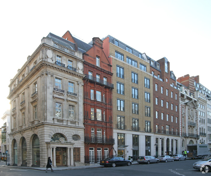 26 St. James's Sq, London for rent - Building Photo - Image 2 of 7