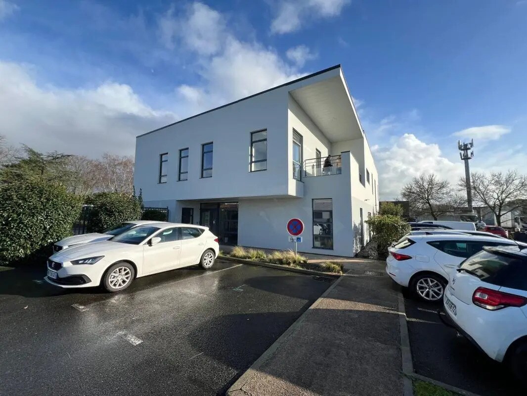 18 Rue Du Bignon, LES SORINIÈRES to rent Building Photo- Image 1 of 14