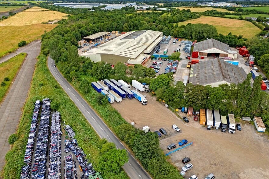 Swineyard Ln, Knutsford to rent - Aerial - Image 1 of 5