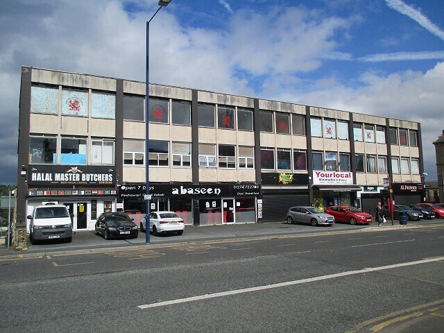 80-92 Manningham Ln, Bradford to rent - Building Photo - Image 1 of 1