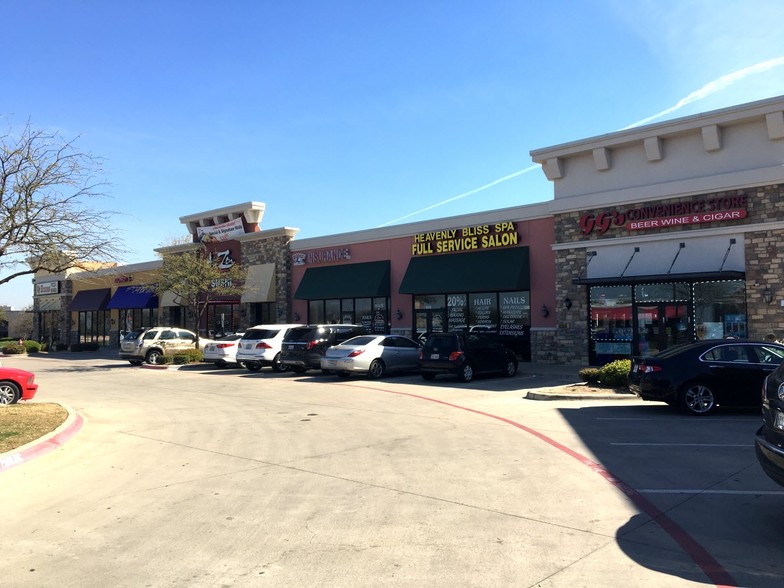 2700-2740 Western Center Blvd, Fort Worth, TX for rent - Building Photo - Image 2 of 6