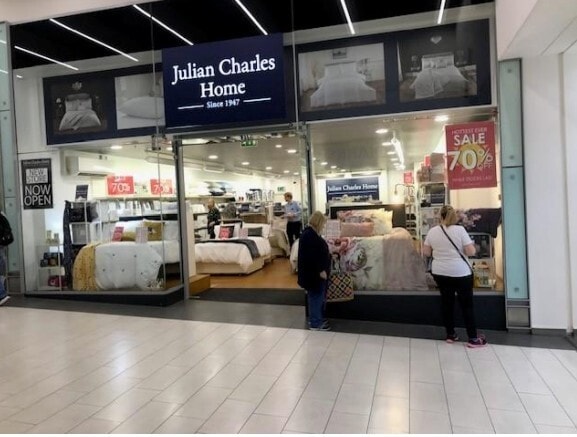 Raven Mdws, Shrewsbury to rent Building Photo- Image 1 of 1