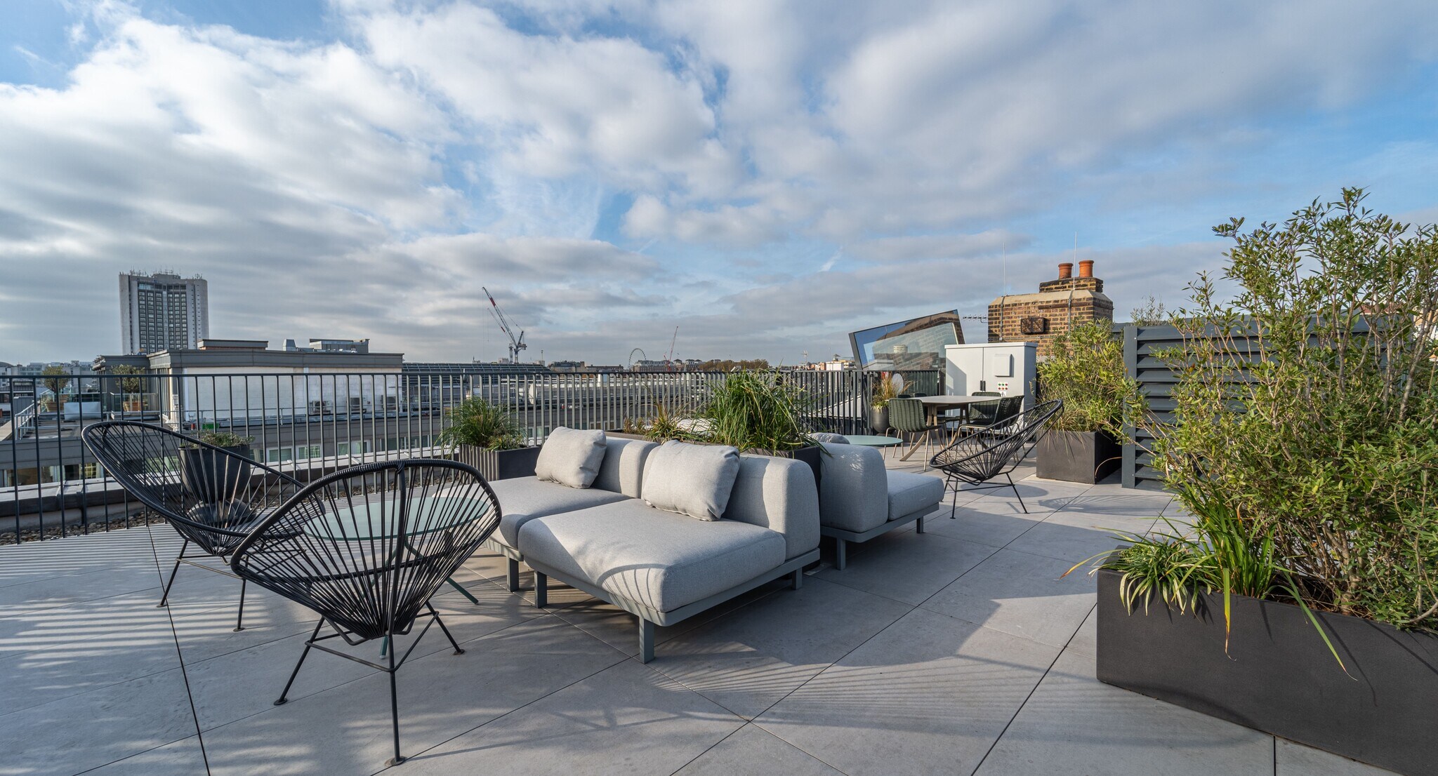 15 Berkeley St, London to rent Building Photo- Image 1 of 17