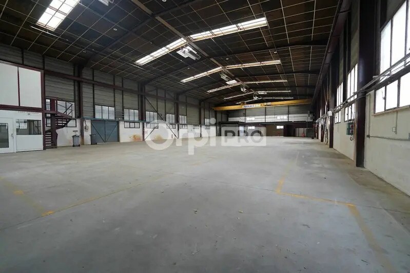 15 Rue Ampère, Chassieu to rent - Building Photo - Image 2 of 12