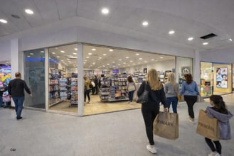 Commercial Rd, Portsmouth to rent Building Photo- Image 1 of 1