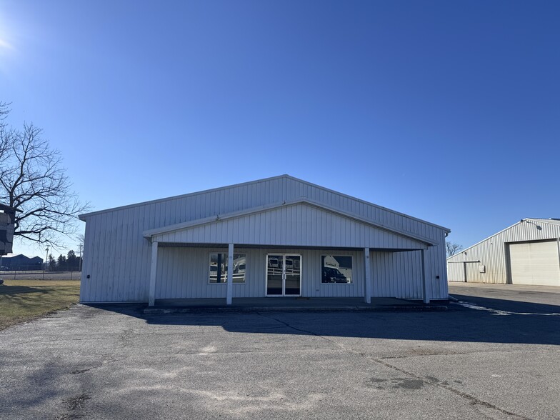 19828 US Highway 6, New Paris, IN for rent - Building Photo - Image 2 of 9