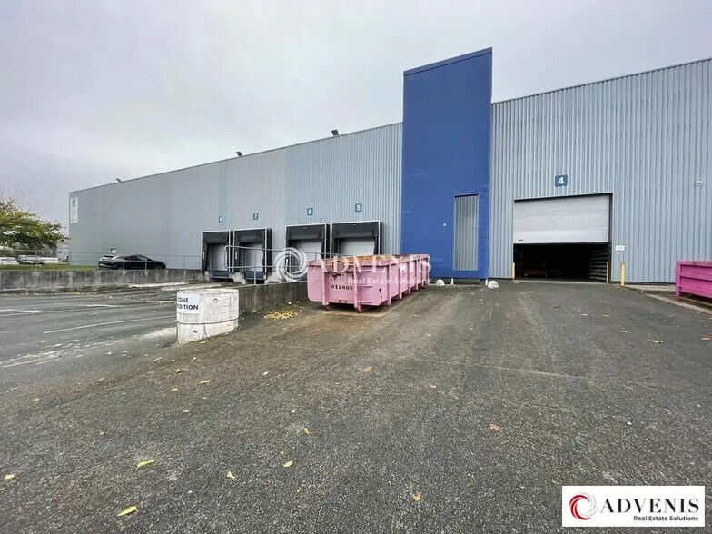 Light Industrial in Blanquefort to rent - Building Photo - Image 3 of 8