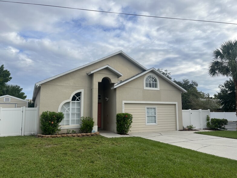 111 E 6th St, Apopka, FL for sale - Primary Photo - Image 1 of 1