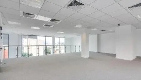 Office in Clichy to rent Interior Photo- Image 1 of 10