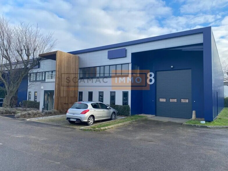 Industrial in to rent - Building Photo - Image 1 of 6