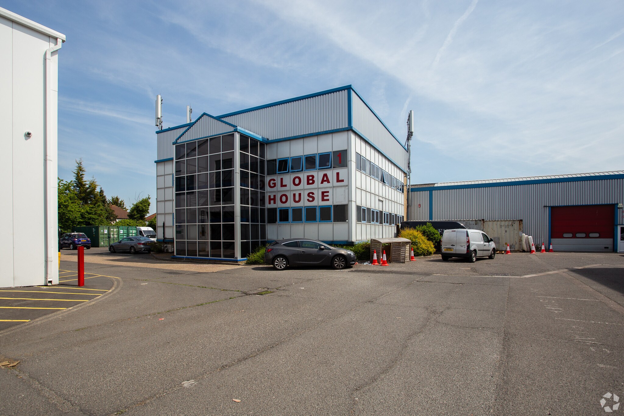 Red Lion Rd, Surbiton for sale Primary Photo- Image 1 of 1