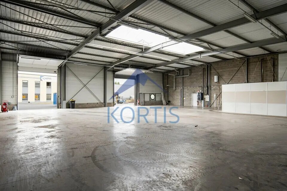 Light Industrial in Arnas to rent Building Photo- Image 1 of 5