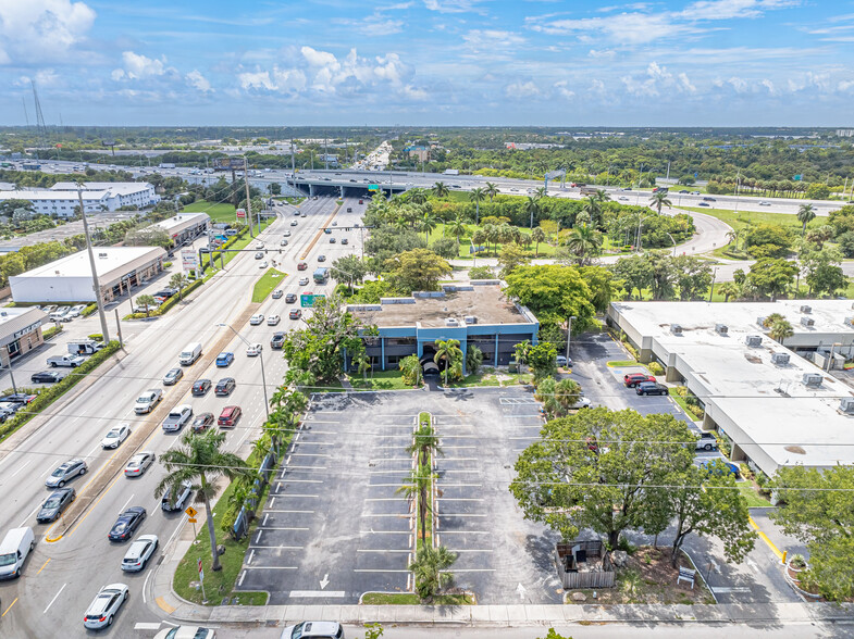 1061 W Oakland Park Blvd, Oakland Park, FL for sale - Building Photo - Image 3 of 14