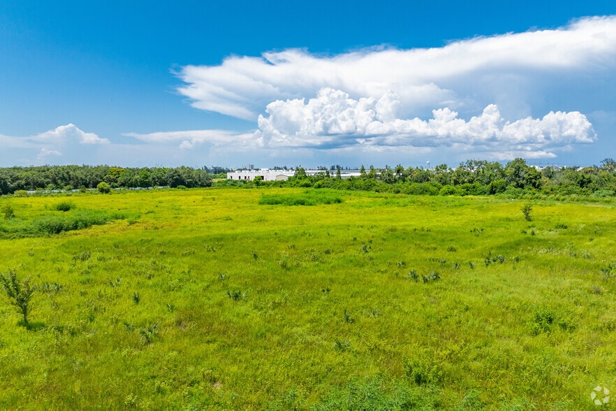 Port Manatee Industrial Park portfolio of 3 properties for sale on LoopNet.co.uk - Other - Image 3 of 11