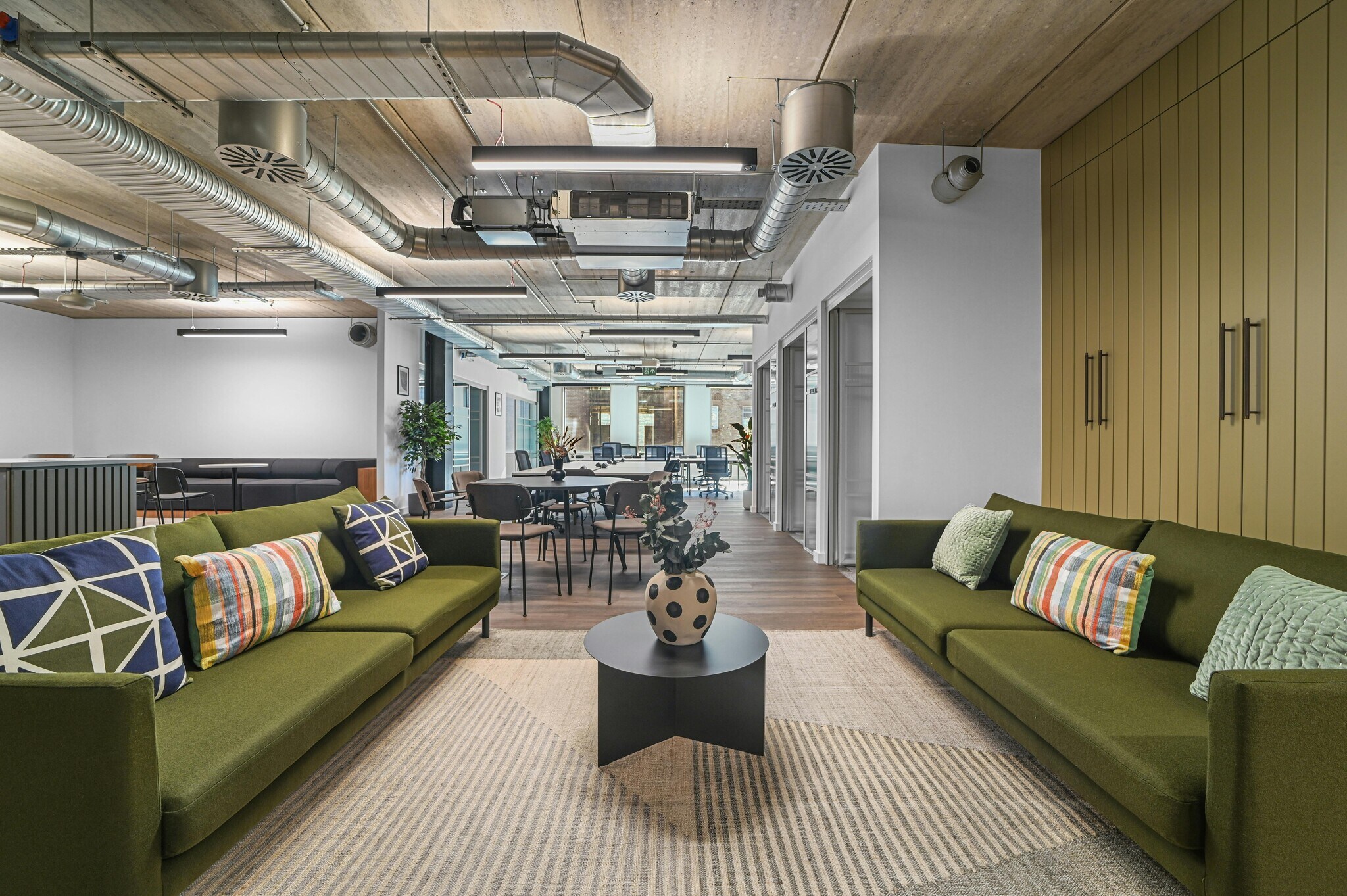 10 White Lion St, London to rent Primary Photo- Image 1 of 12