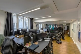 Co-working Space in Paris to rent Interior Photo- Image 2 of 6