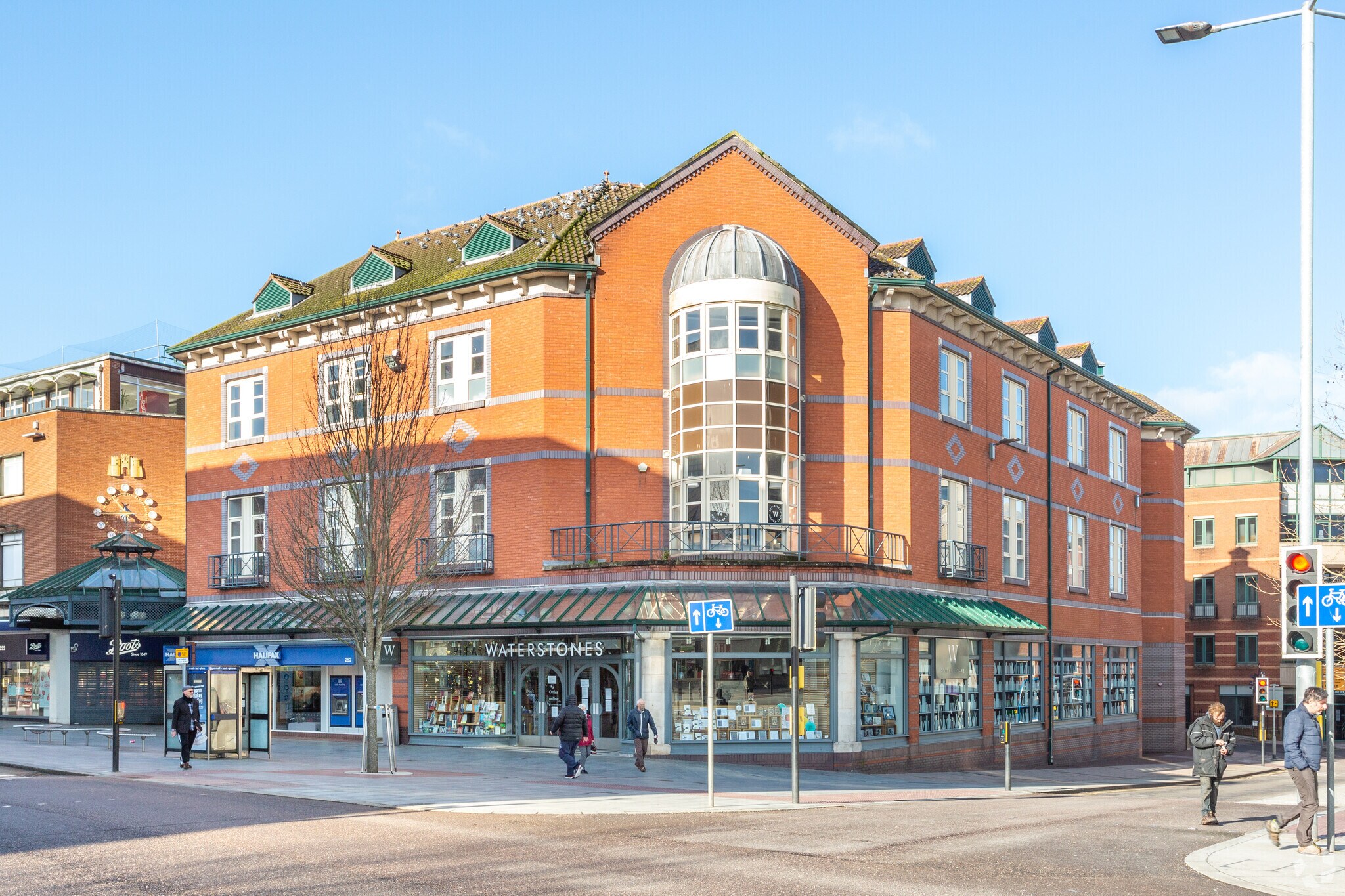 252-253 High St, Exeter for sale Primary Photo- Image 1 of 1