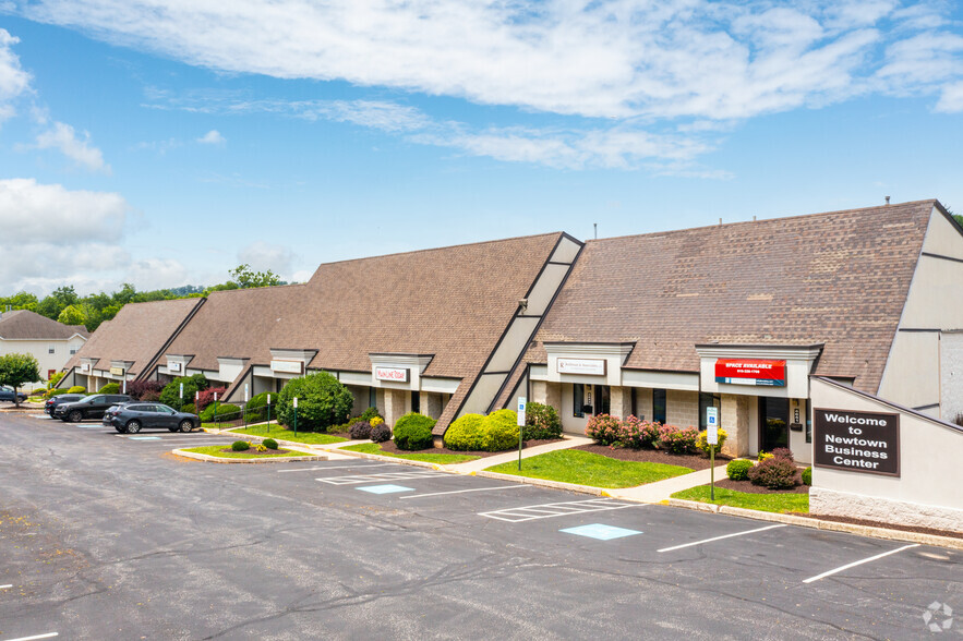 4641-4659 West Chester Pike, Newtown Square, PA for sale - Primary Photo - Image 1 of 1